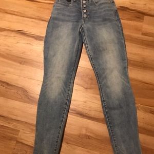 NWT LUCKY LIGHT WASH HIGH BRIDGETTE HIGH RISE SKINNY JEANS